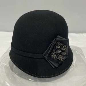 Women’s Raffaello Bettini Wool Hat Made In Italy black studded